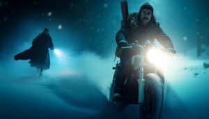 Cloutad auf dem Motorrad, Fucht durch den Schneesturm